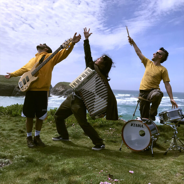 Theo Mizú & Banda